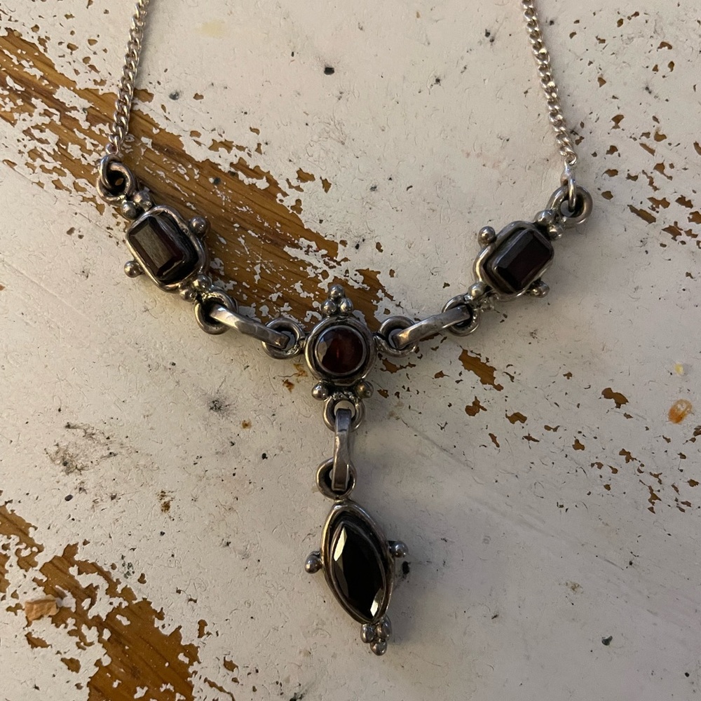 Vintage Silver and Garnet Necklace.